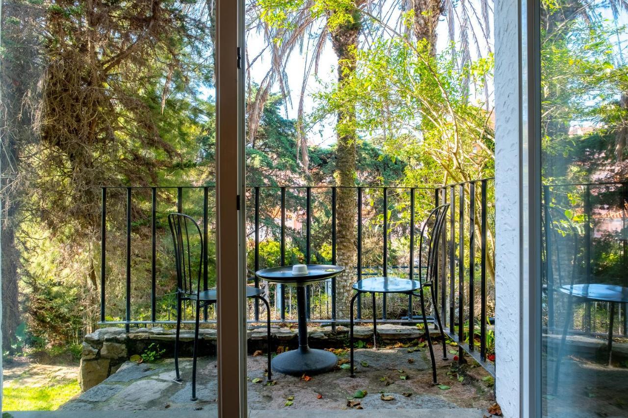Junior Double Room with Balcony,1380697211:JPEG